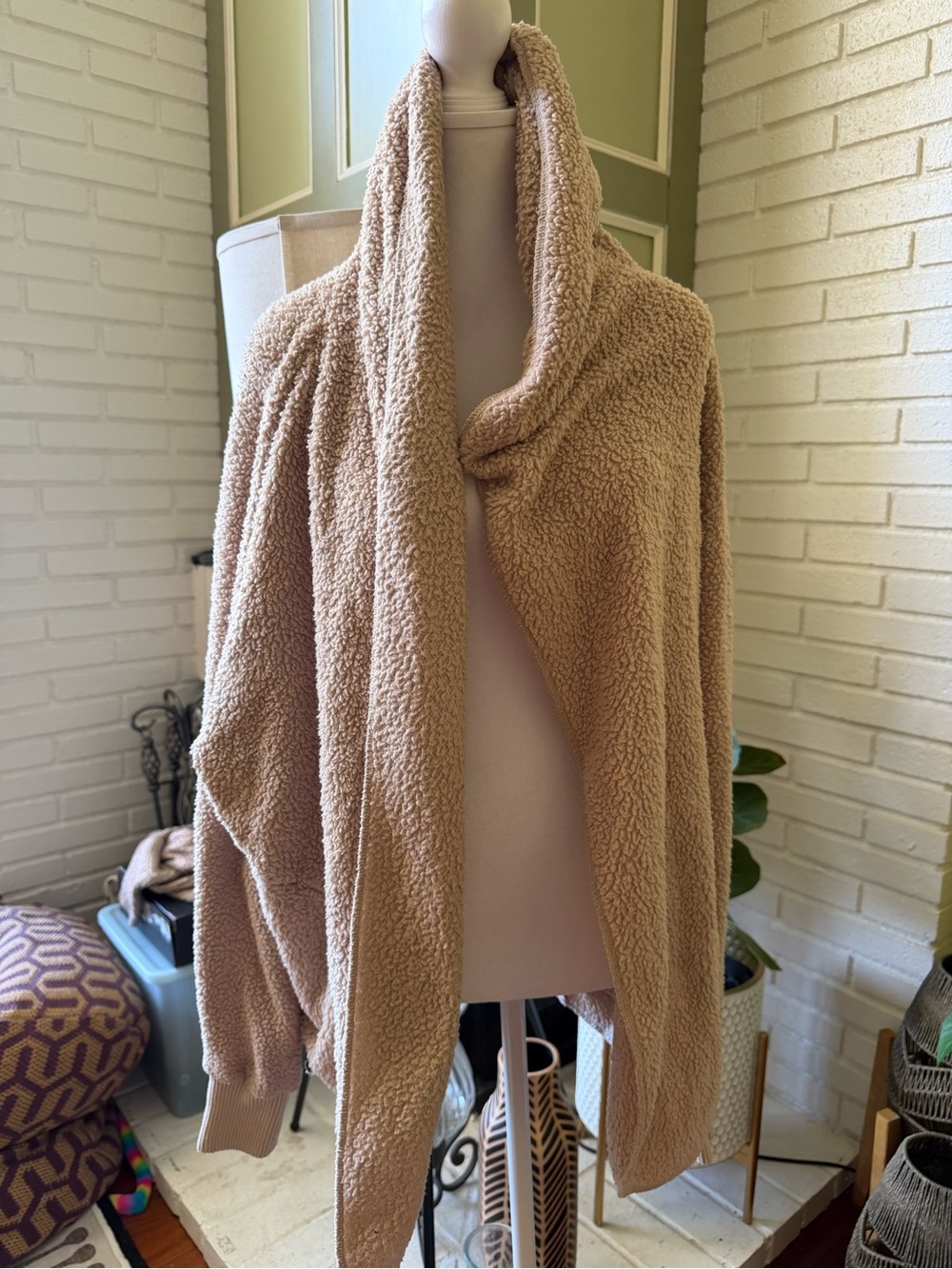 ANGL Teddy Sherpa Open-Front Jacket - Beige